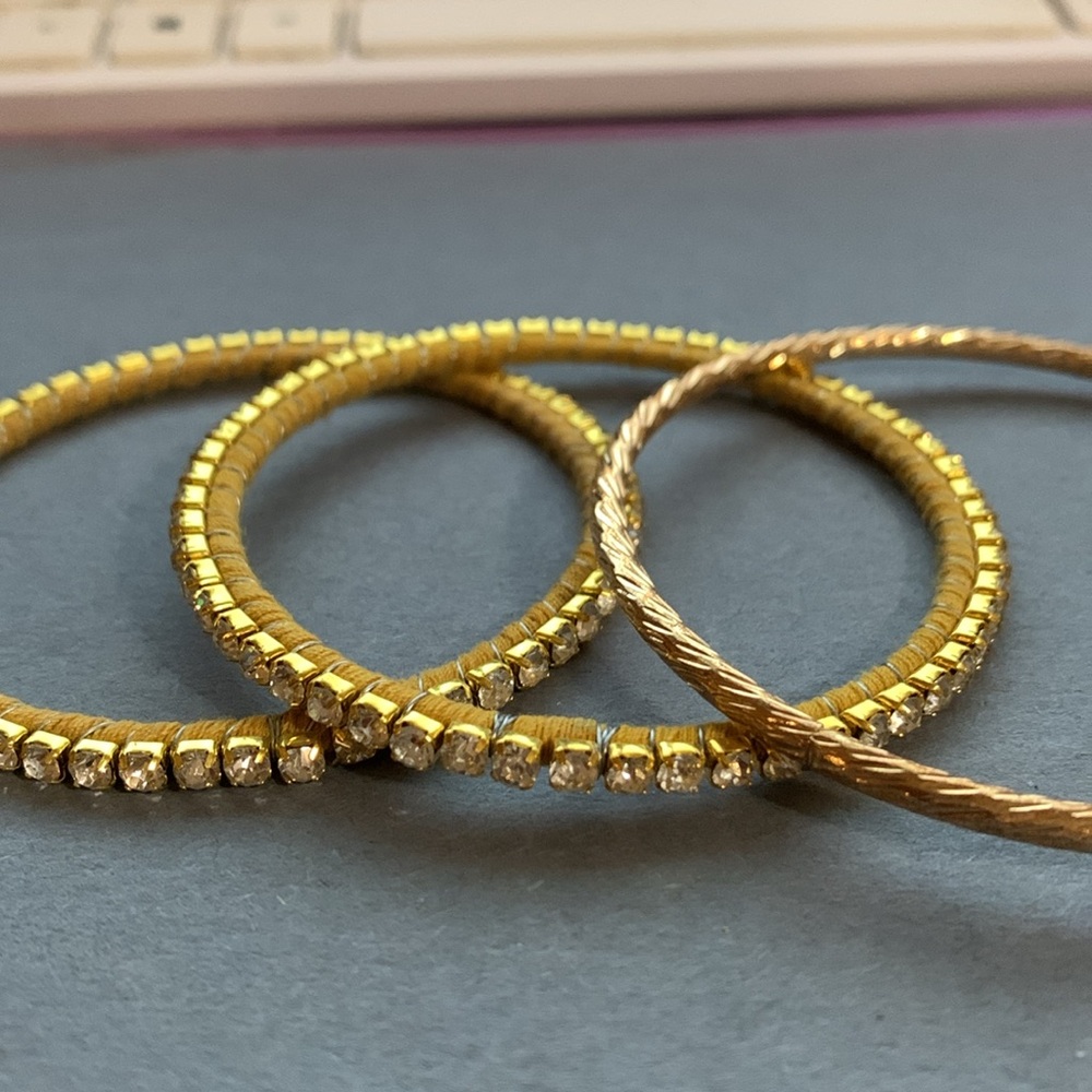 Three bangle bracelets - Picture 5 of 6
